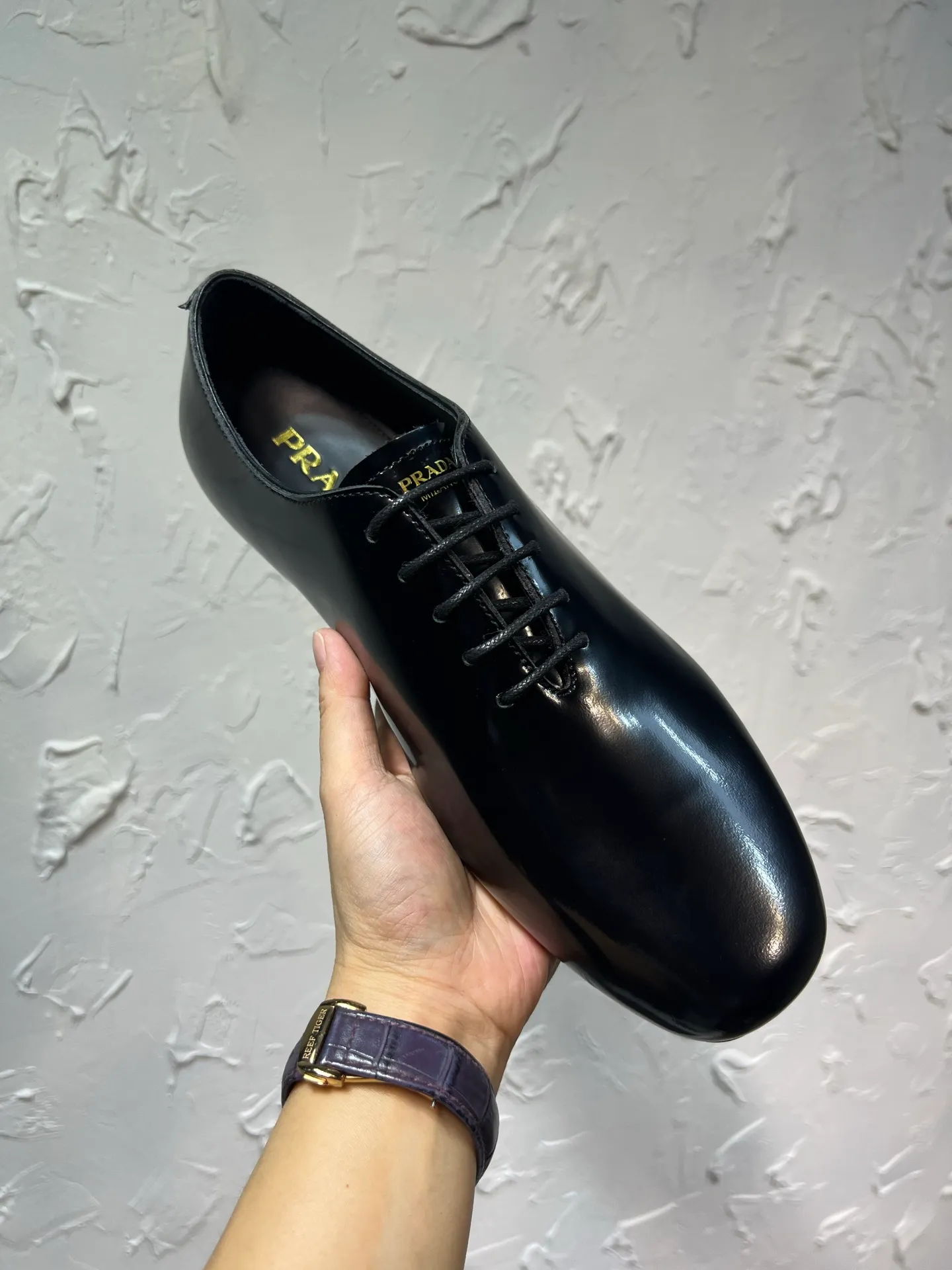 P760 prada derby2025 spring and autumn latest Prada lace-up classic retro men's shiny leather shoes, Shuffle double-button Mengke shoes, open side beaded cowhide, lining and foot cowhide, light rubber sole, sole height and thickness 10mm, original packaging black and brown 2 colors, code number: 39-46